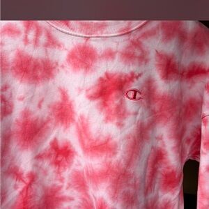 Champion Tie-Dye Pull-over
